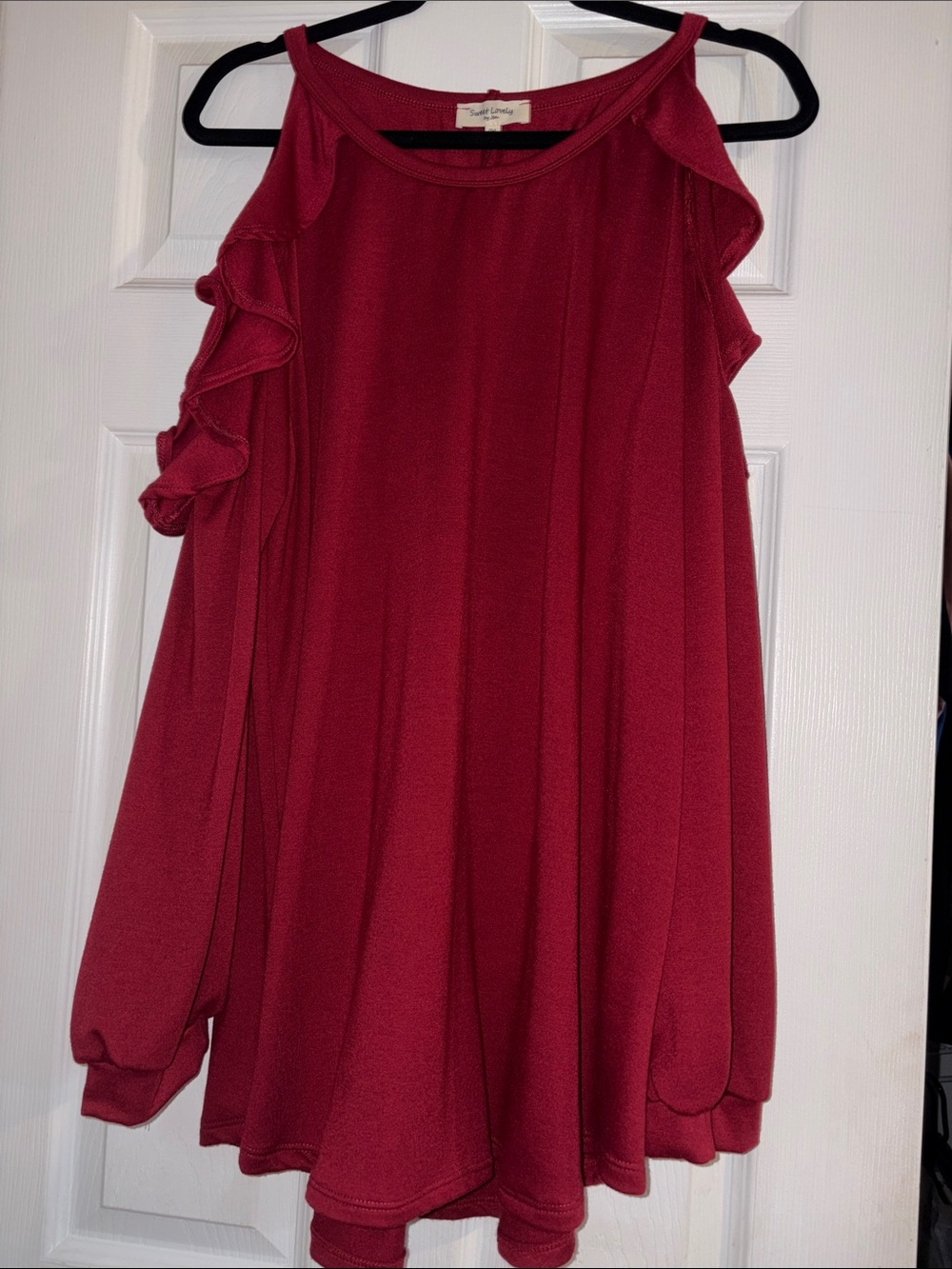 Sweet Lovely by Jenn Wine Red Cold-Shoulder Ruffle Swing Tunic